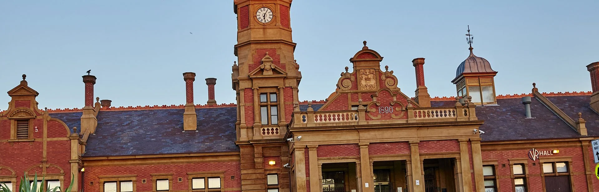 Photo showing the historic Marysborough train station architecture